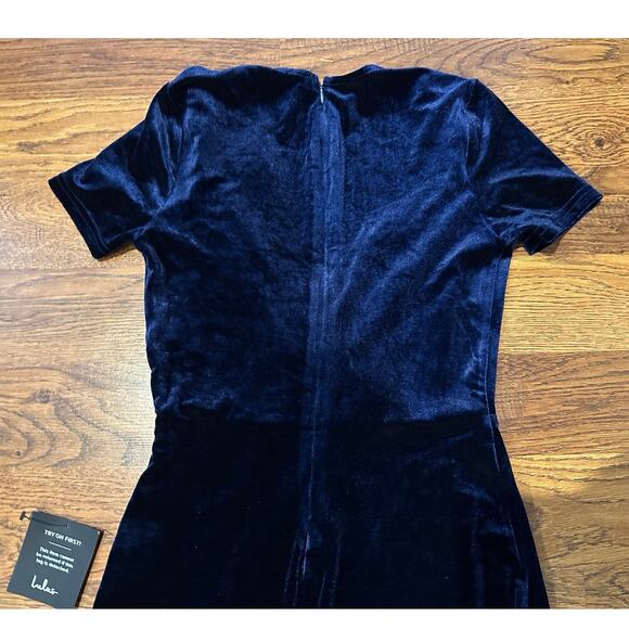 Lulu's Women's Eternal Elegance Velvet Short Sleeve Evening Gown Blue Small NWT - Picture 4 of 10